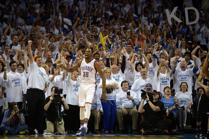 Kevin Durant celebra la victoria de Oklahoma City Thunder