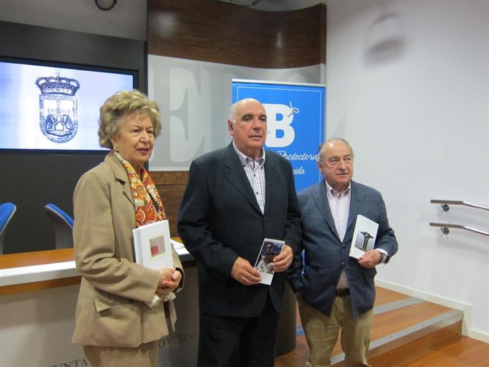 Carmen Villaverde, José Antonio Alonso y Javier Gómez Tuñón