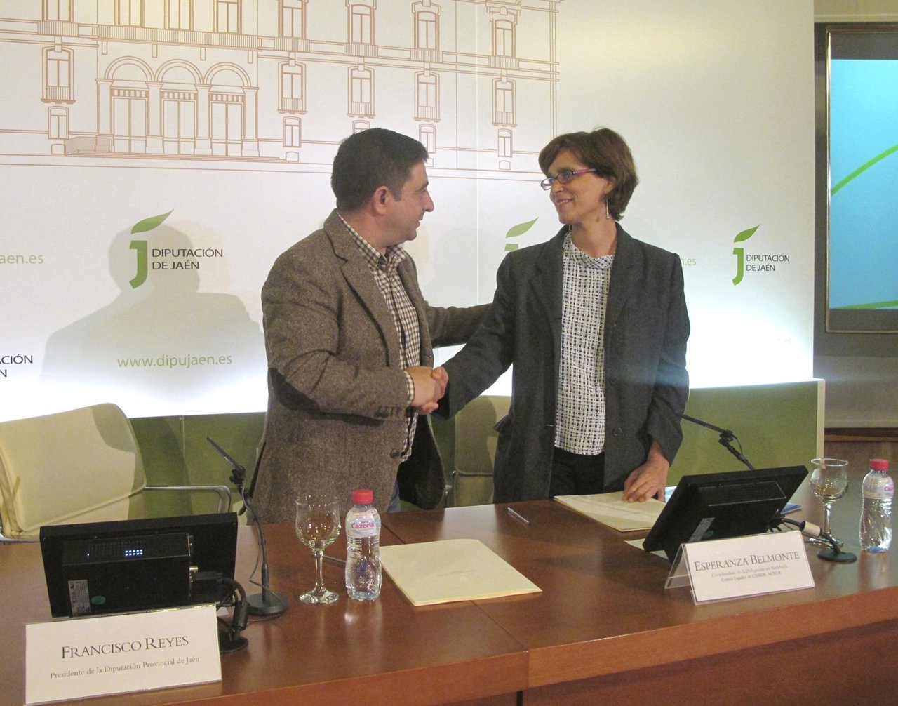 Firma de convenio de colaboración entre la Diputación de Jaén y Acnur