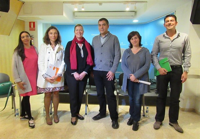 Gómez con las enfermeras