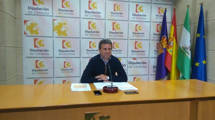 Sánchez informa sobre el plan de renovación y mejora de caminos municipales