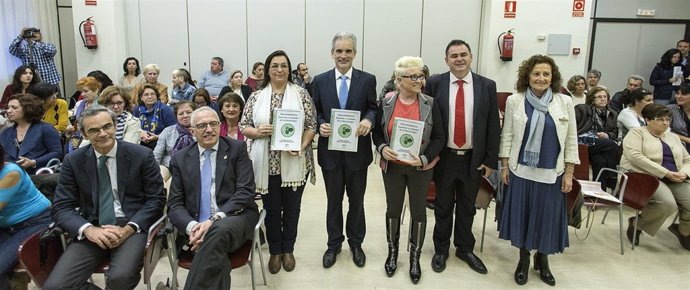El Consejero de Salud, Aquilino Alonso, presenta la guía en fibromialgia