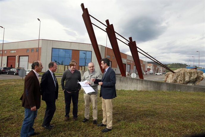 10:00.- Polígono de Reocín.El consejero de Innovación, Industria, Turismo y Come