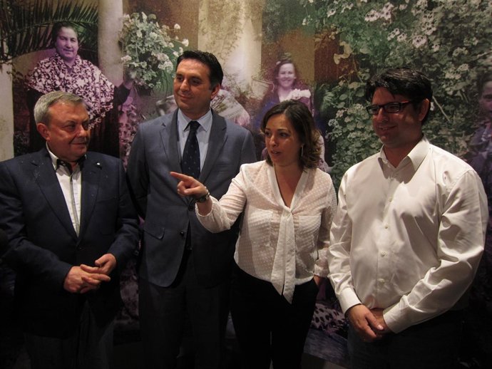 Francisco Javier Fernández con Isabel Ambrosio, Pedro García y Francisco Alcalde