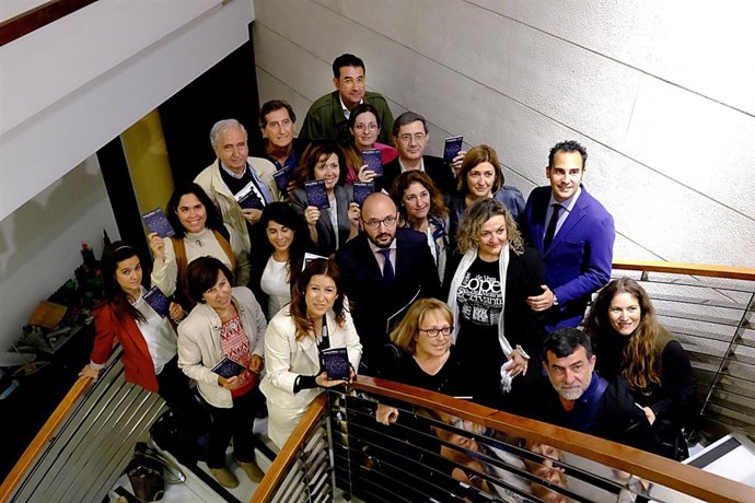 PRESENTACIÓ NOCHE EN BLANCO