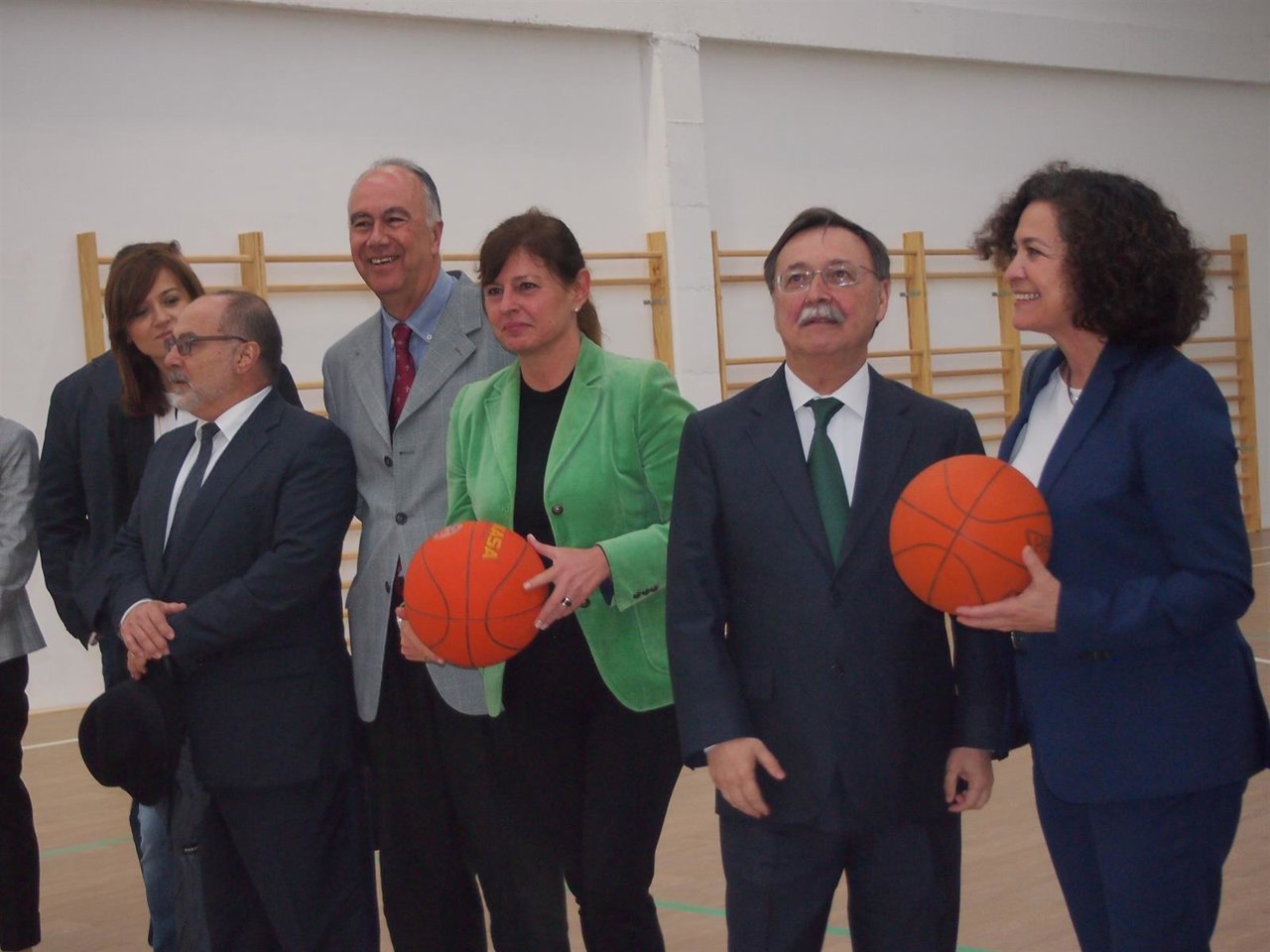 El presidente de Ceuta, Juan Vivas, y la rectora de la UGR, Pilar Aranda