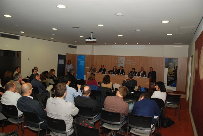 Mesa redonda en la UIC sobre el Estado Islámico