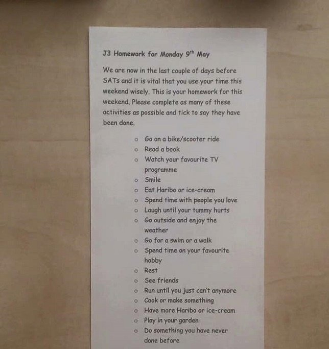 Los “deberes” de esta profesora de primaria conquistan Internet