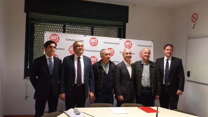 Pepe Álvarez (UGT), Álvarez-Pallete (Telefónica) Antonio Coimbra (Vodafone)
