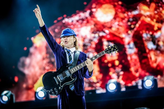 AC/DC: Axl Rose cautiva a Lisboa, ¿el buen sustituto de Brian Johnson?