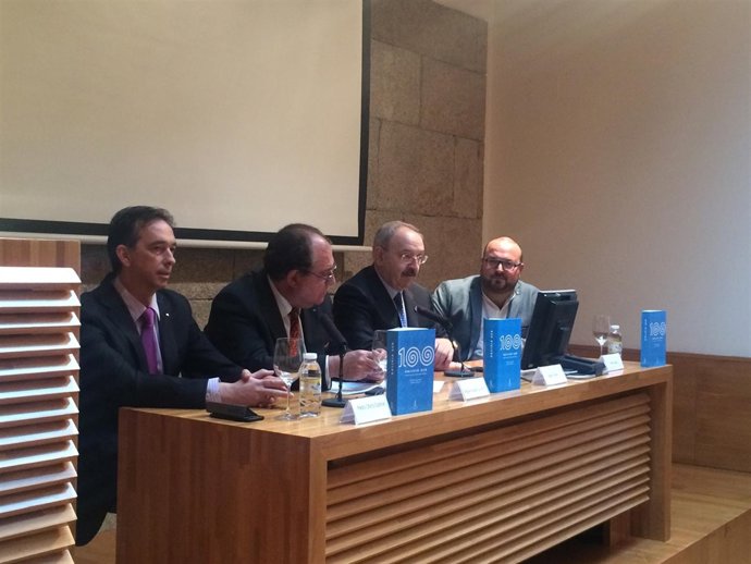Presentación de la Exposición Galicia 100 en Afundación Consello da Cultura