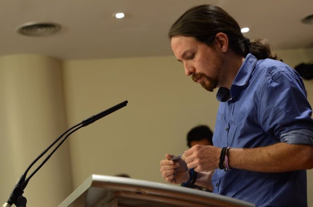 Rueda de prensa de Pablo Iglesias en el Congreso tras reunirse con el Rey