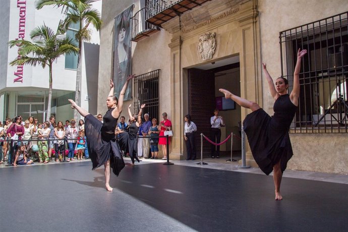 Danza en la calle Museo Carmen Thyssen.