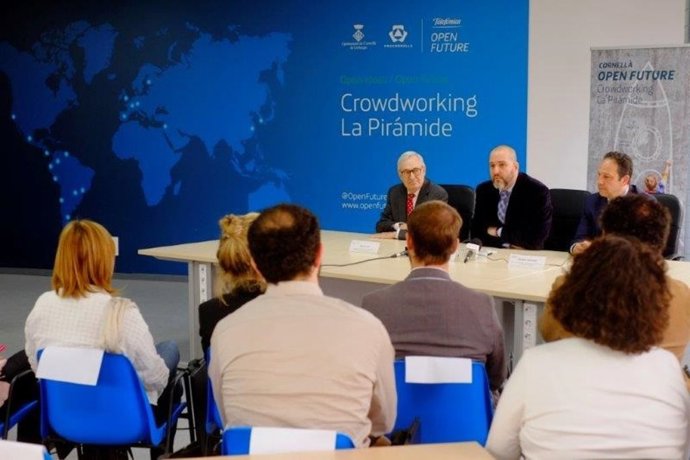 Presentación del convenio entre Telefónica y el Ayto.De Cornellà