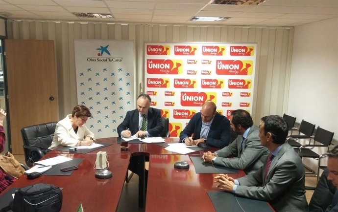 La Unión y Obra Social La Caixa firman un convenio de colaboración