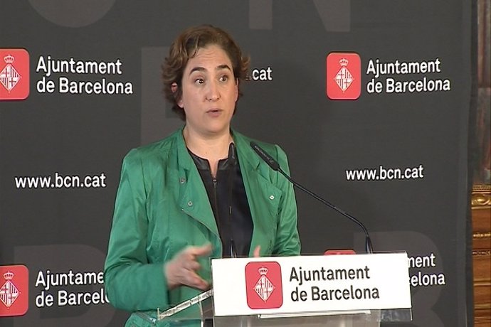 Ada Colau invita a ERC y CUP a sumarse a su Gobierno