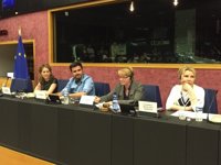 Garzón subraya que con el acuerdo con Podemos IU saldrá "tremendamente fortalecida": "Hemos visto el precipicio"