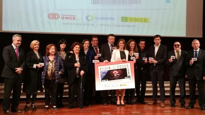 Presentación del cupón de la ONCE en homenaje a Juanito Valderrama