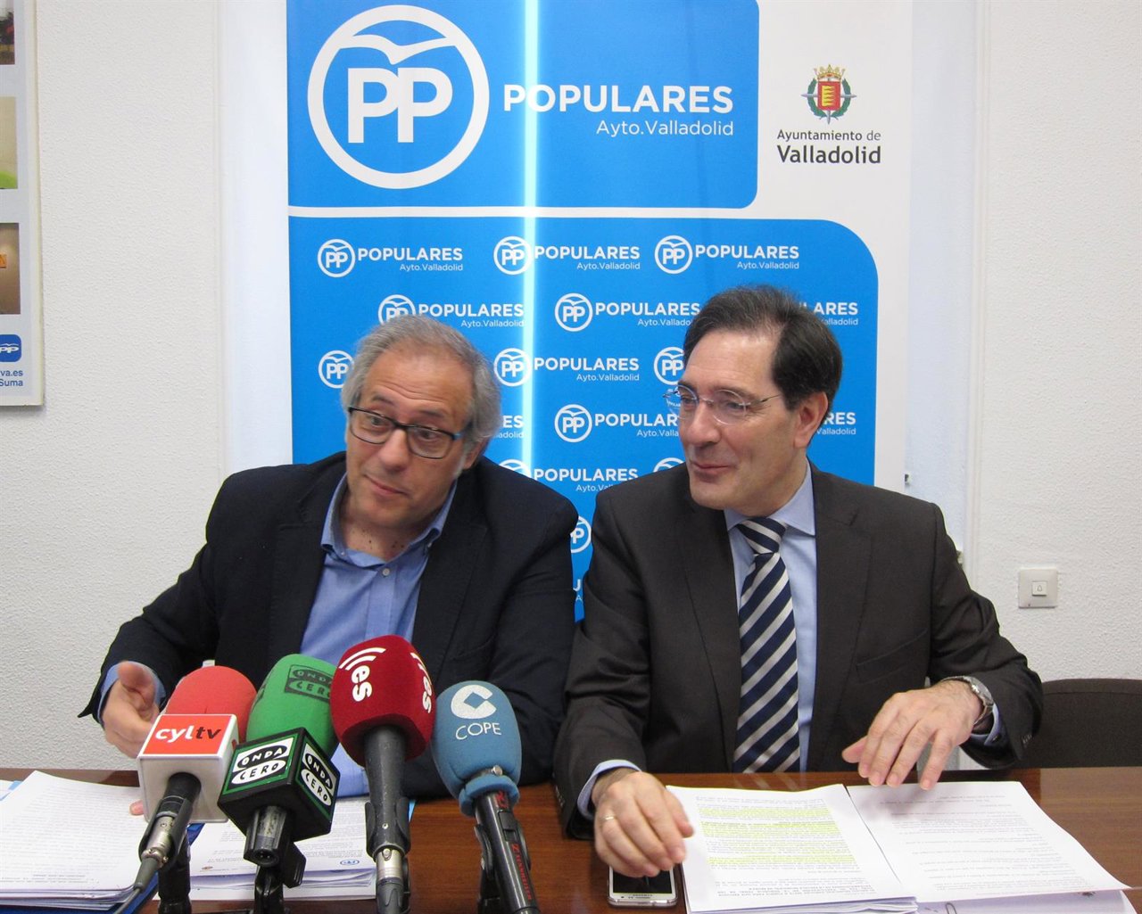 Bermejo (i) y Enríquez (d) durante la rueda de prensa