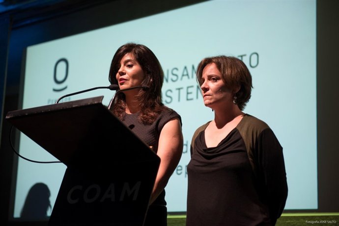 Entrega del premio de la revista Anoche tuve un sueño