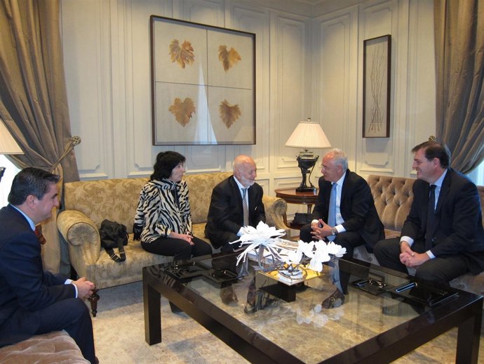 Reunión García Carrión con Ceniceros y Nagore en Logroño
