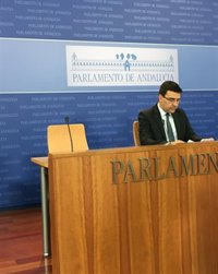 PSOE: Oposición es "mariachi" de PP por apoyar que reprobación de De Llera llegue a Pleno