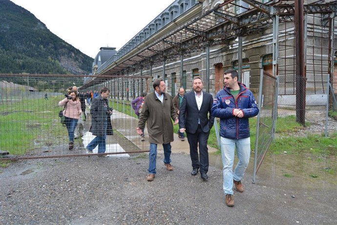 Soro visita la Estación Internacional de Canfranc
