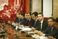 PP, PSOE, CDC y UPN prometen ahorrar un 30% en sus campañas electorales