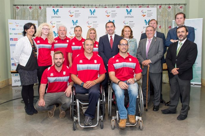 Delegación de deportistas paralímpicos andaluces que acuden a Rio 2016