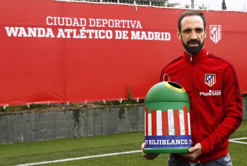El Atlético de Madrid se compromete con el reciclado de vidrio