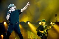 Brian Johnson (AC/DC) acude al gurú de la audición Stephen Ambrose para volver a los escenarios