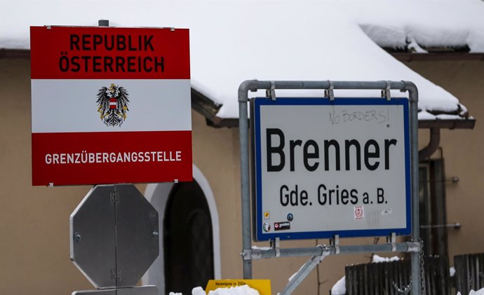 Paso fronterizo de Brenner entre Austria e Italia