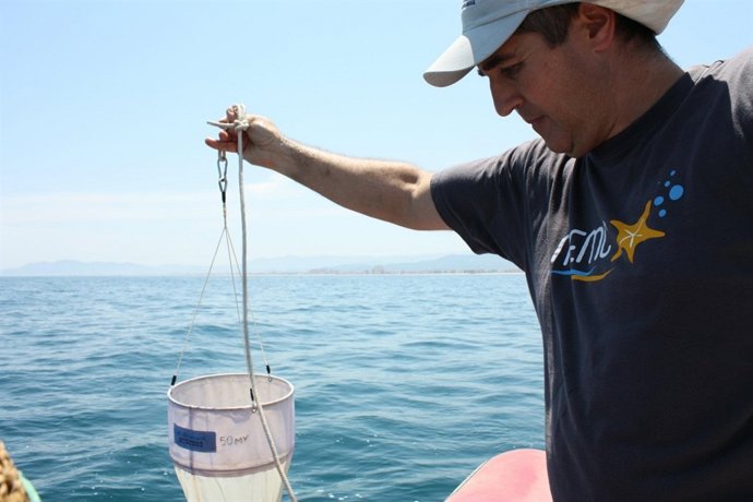 Miguel Rodilla en la barca