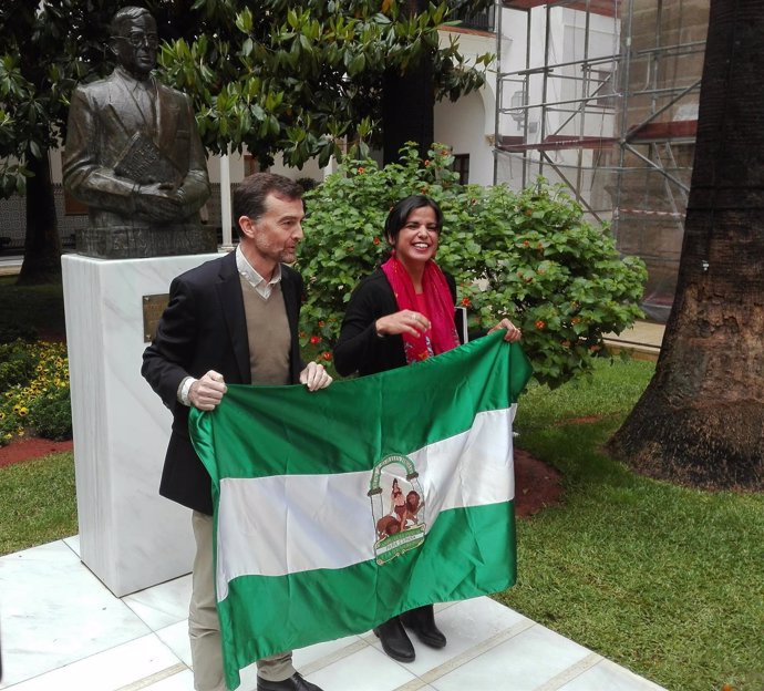 Maíllo y Rodríguez escenifican la confluencia Podemos-IU en Andalucía