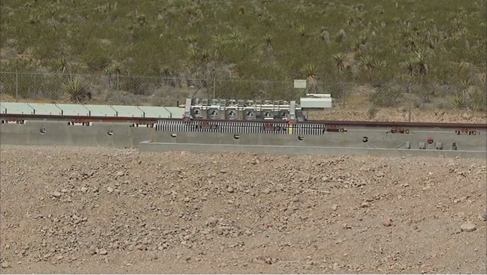 Hyperloop One propulsión electromagnética