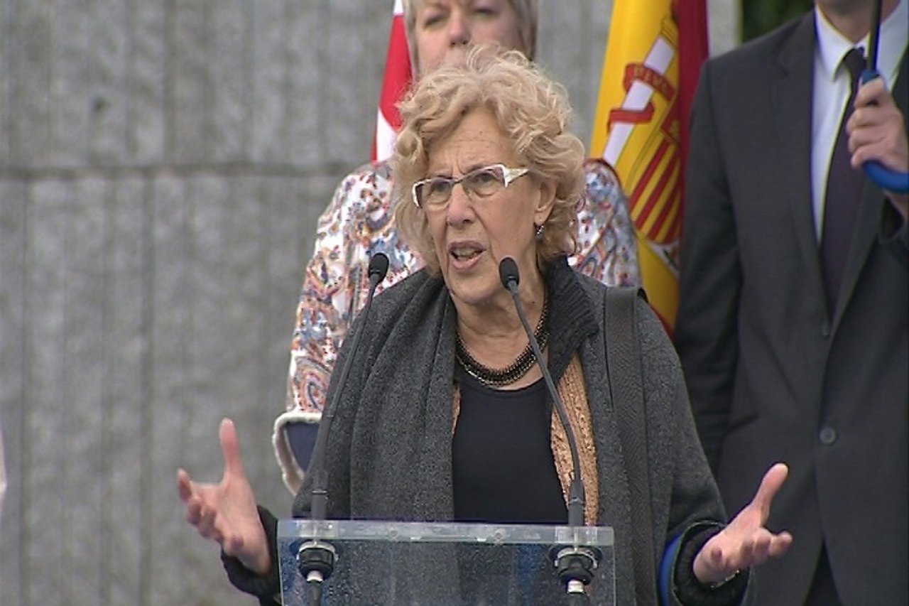 Carmena pide a la UE abrir sus brazos a los refugiados