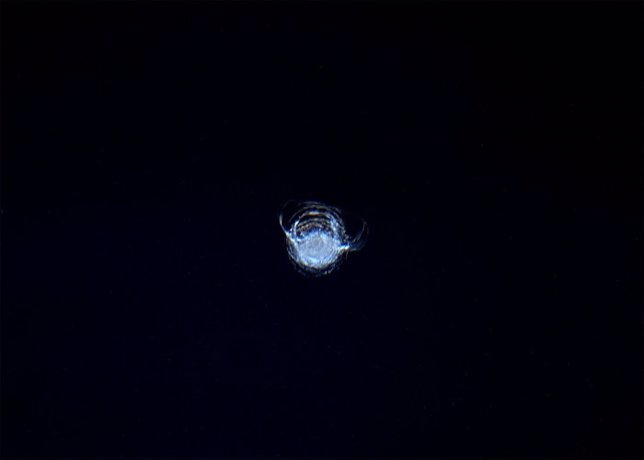 Chinazo por impacto en la cúpula acristalada de la ISS