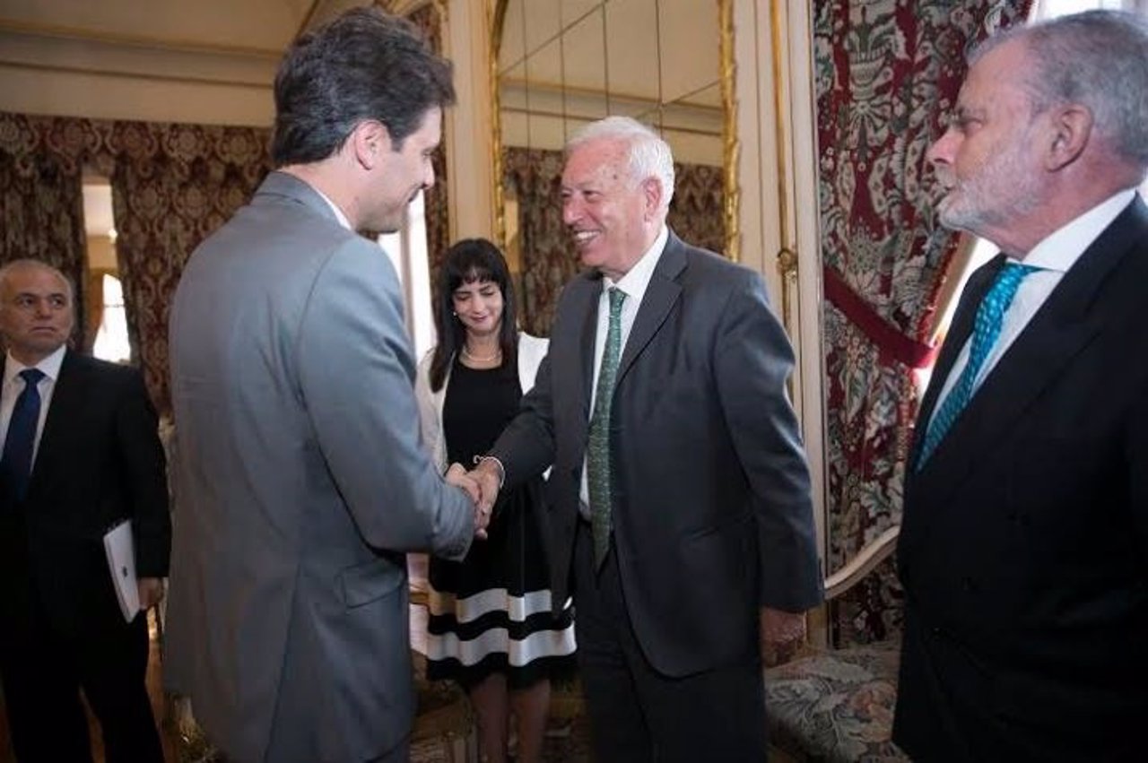 Margallo se reúne con su homólogo ecuatoriano, Guillaume Long
