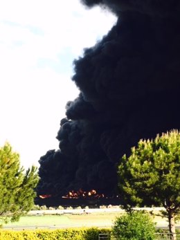 Incendio en el cementerio de ruedas de Seseña