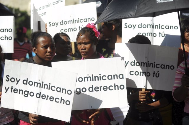 Dominicanos de origen haitiano se manifiestan en Santo Domingo
