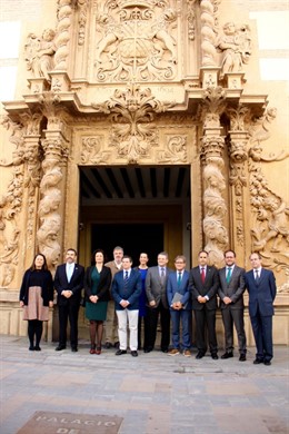 Pagán con representantes del Ayuntamiento de Cartagena, UPCT y colegios