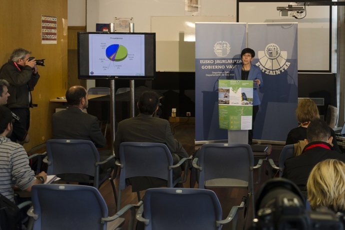 Presentación de los folletos.