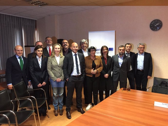 Izaskun Goñi con miembros del comité de programación de POCTEFA