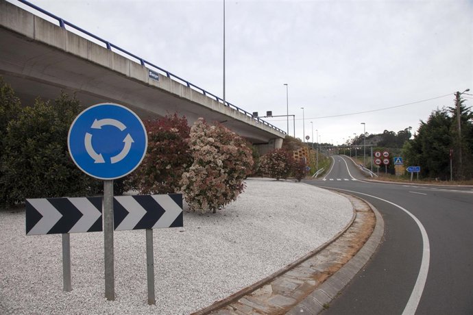 Rotonda de la S-30 en Revilla 