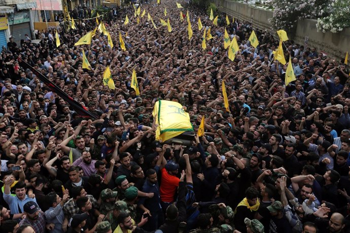 Funeral en Beirut por el líder de Hezbolá Mustafá Bedreddine