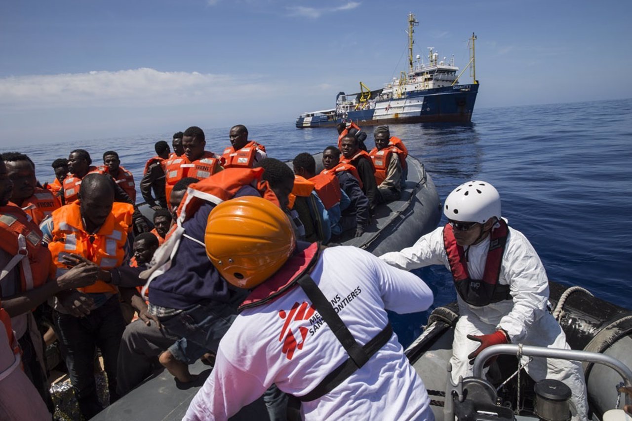 MSF rescata a inmigrantes en el Mediterráneo