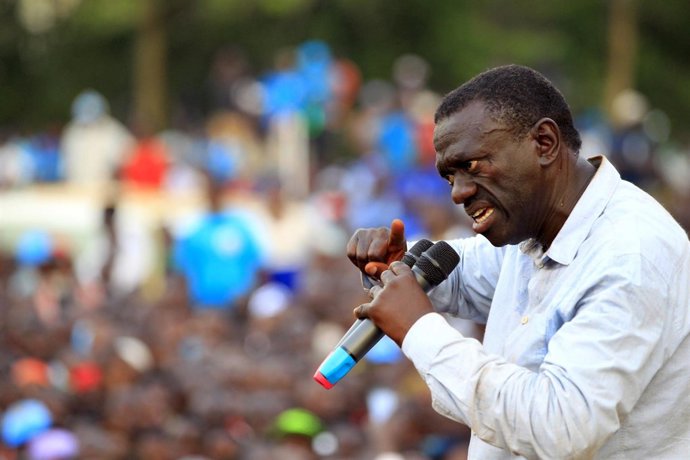 Kizza Besigye