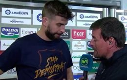 Gerard Piqué atiende a los medios tras ganar la Liga en Granada
