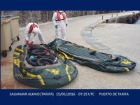 Trasladadas a Tarifa 19 personas rescatadas de dos pateras