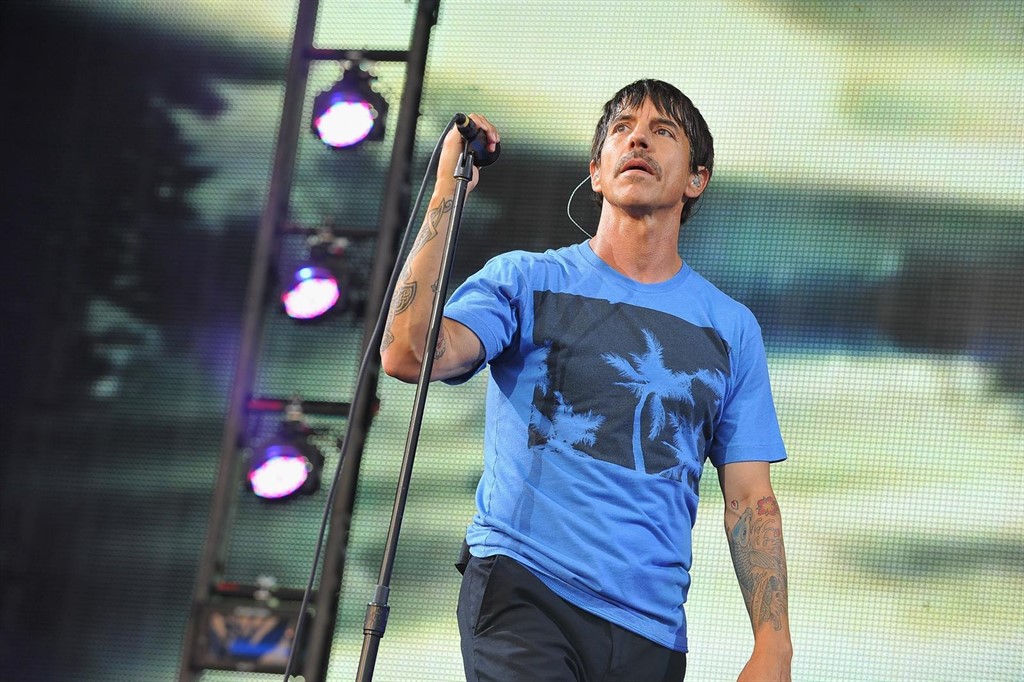El vocalista de Red Hot Chili Peppers es hospitalizado de urgencia